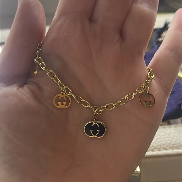 Gucci repurposed Charm Bracelet - Picture 5 of 6